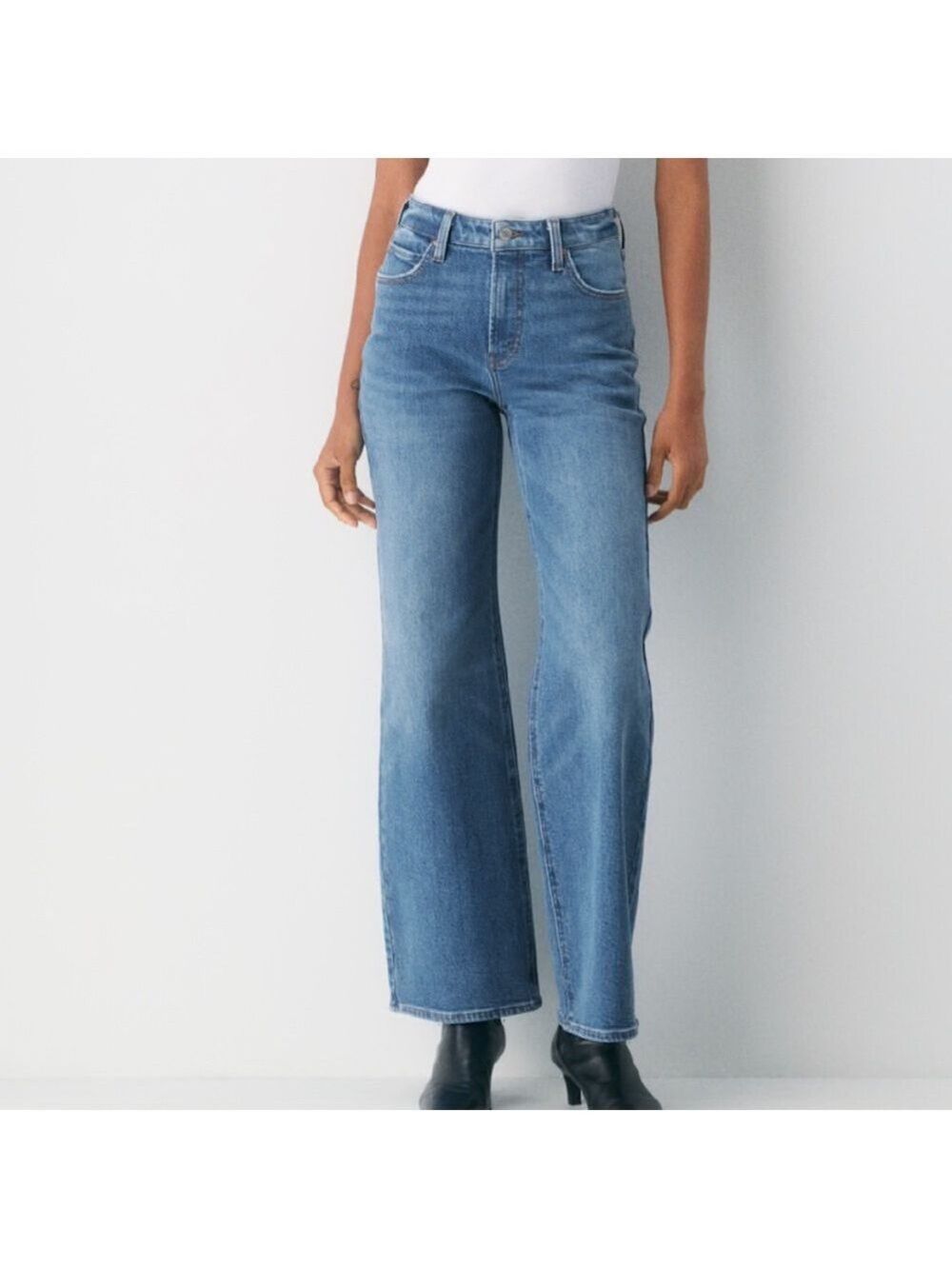 Denim Forum the 90s Snatched mid rise straight  Jeans sz 32